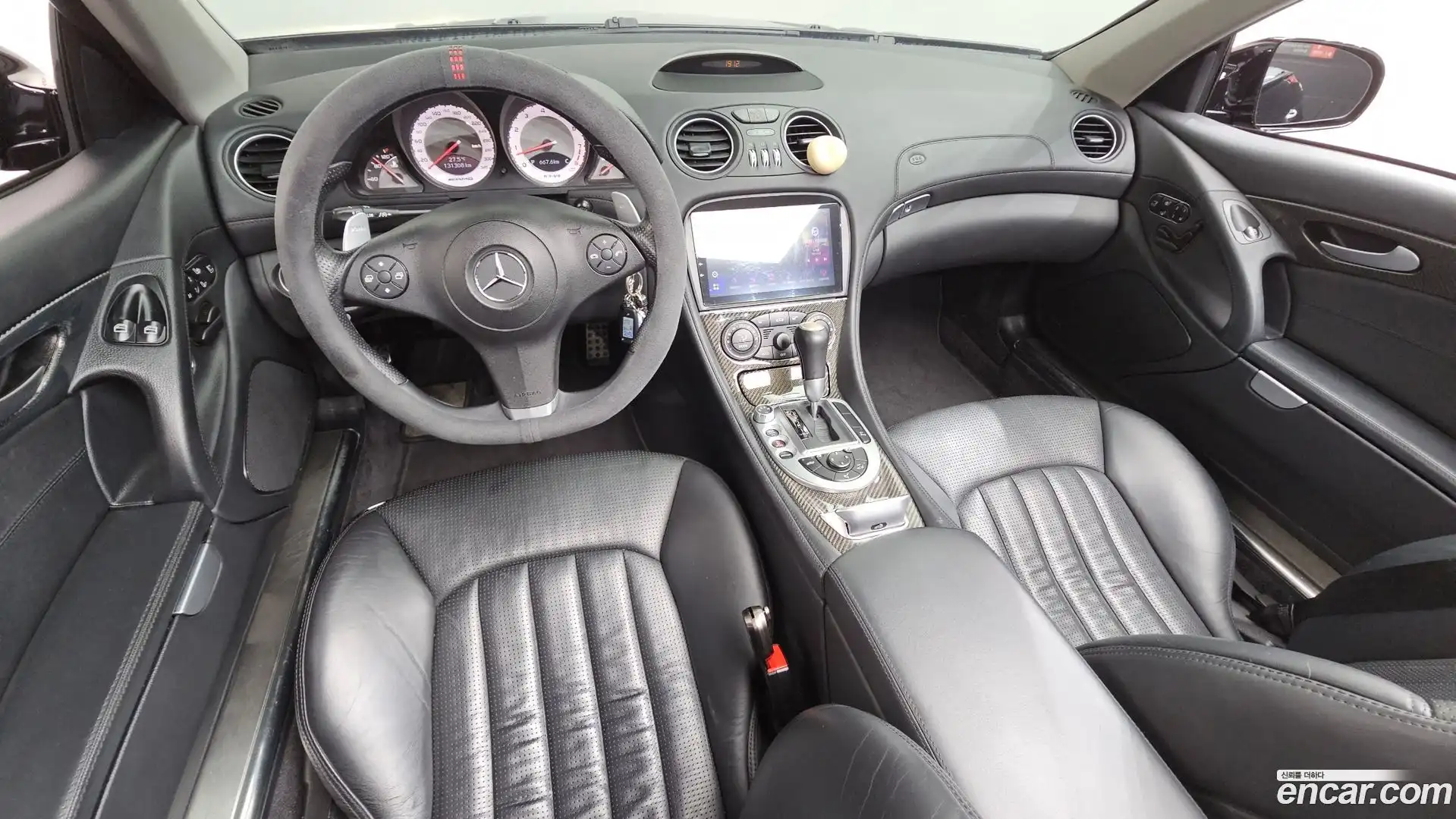 SL-Class Mercedes-Benz 2010.0-INNER-007