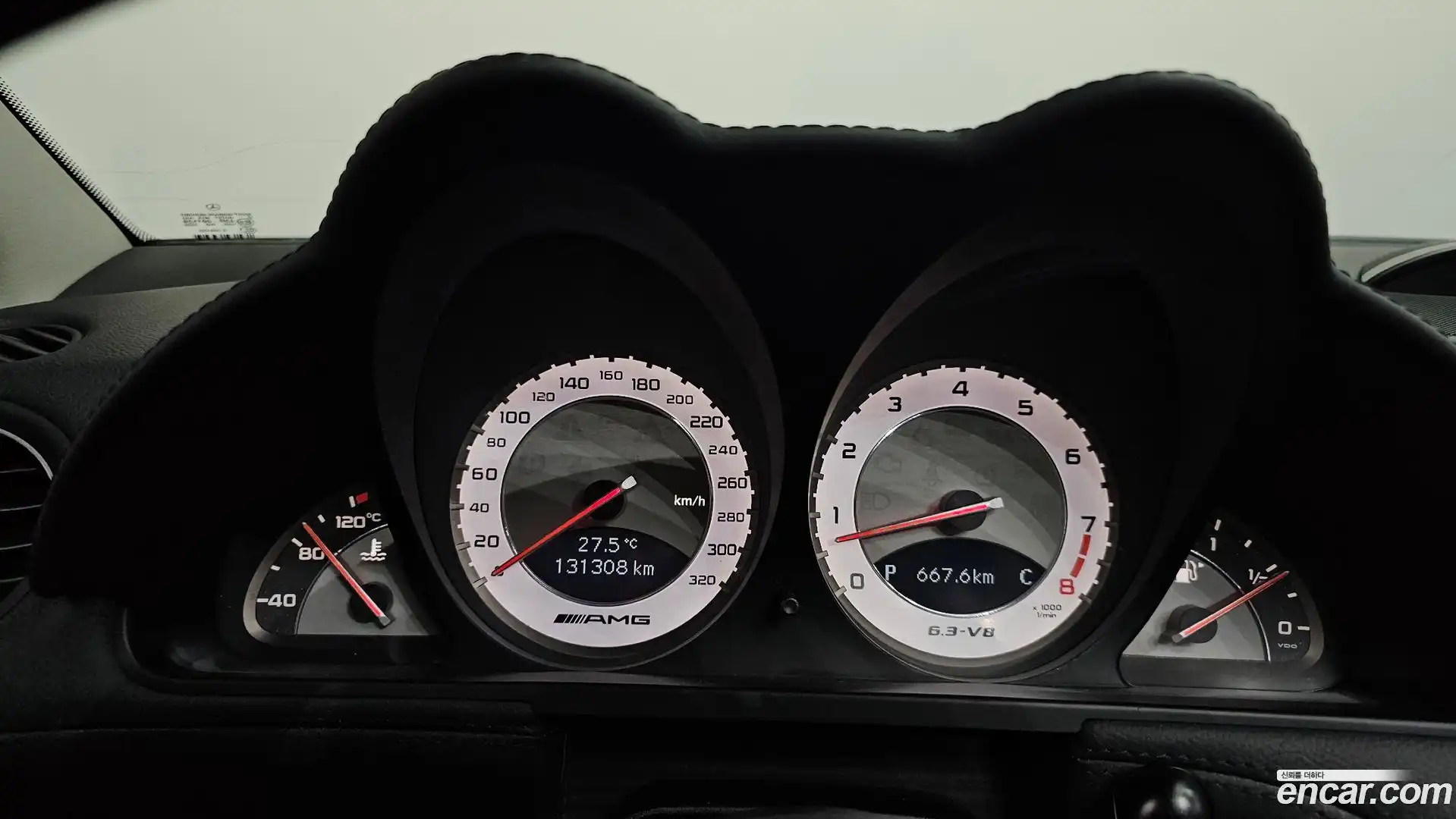 SL-Class Mercedes-Benz 2010.0-INNER-008