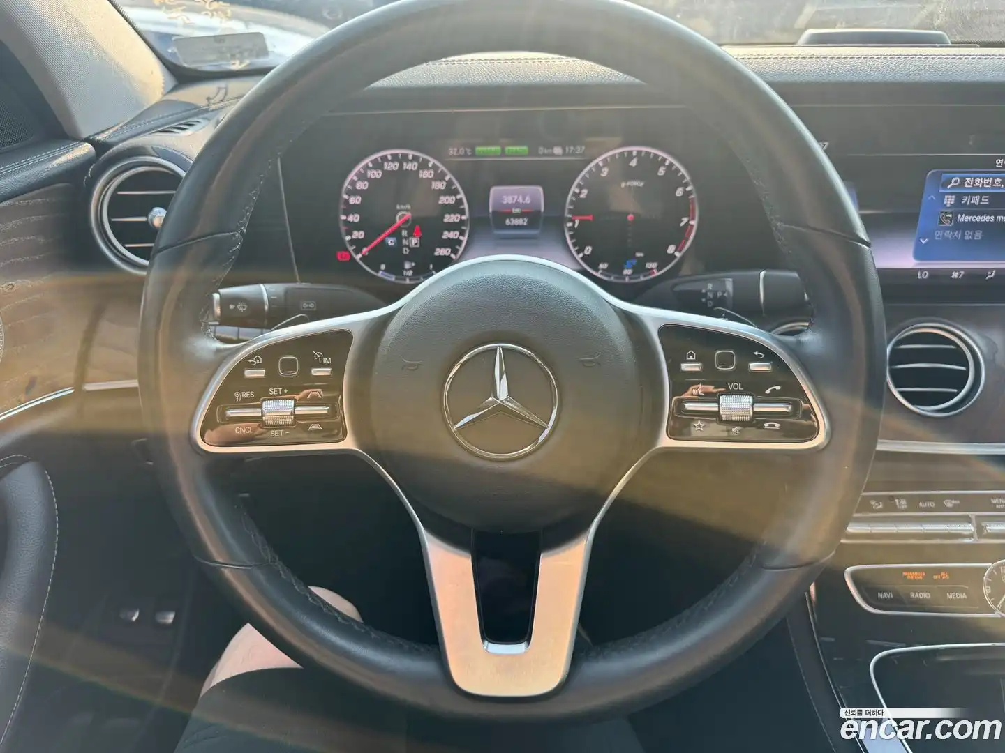 E-Class Mercedes-Benz 2020.8-INNER-007
