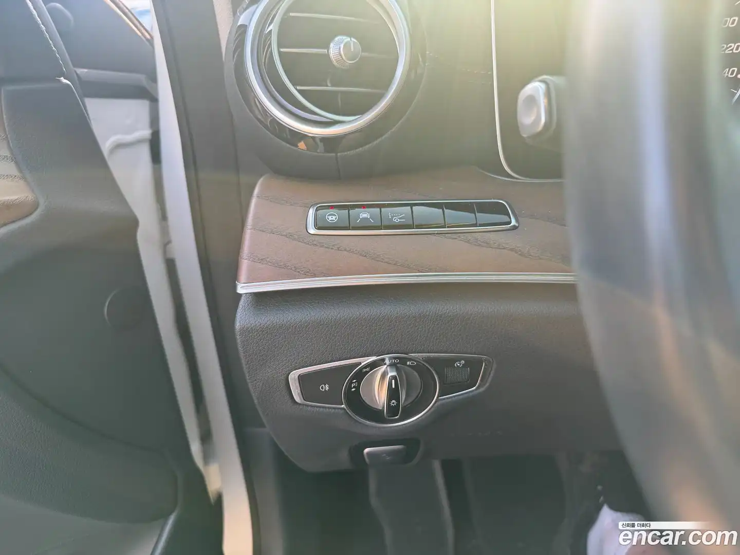 E-Class Mercedes-Benz 2020.8-OPTION-015