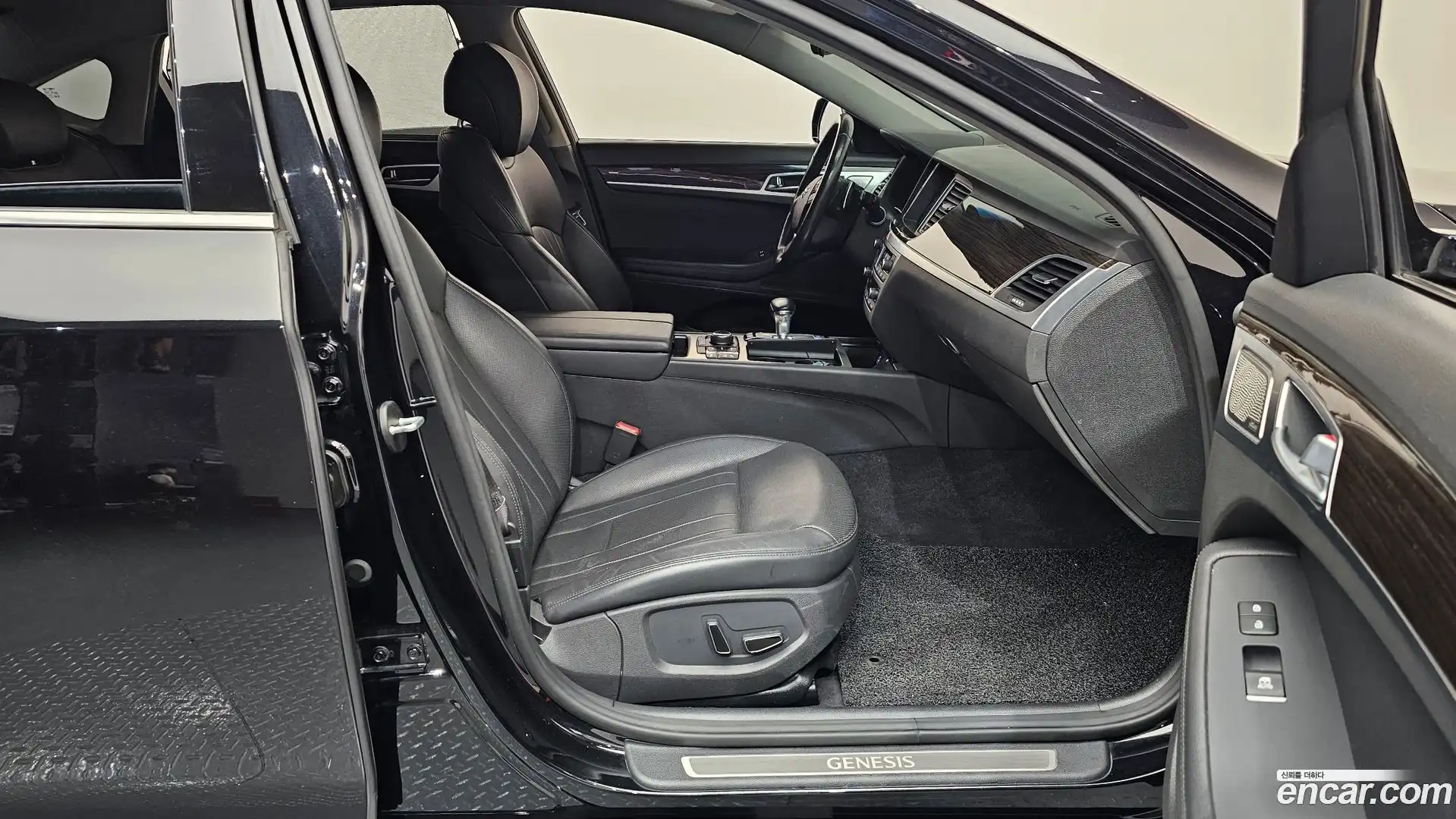 G80 Genesis 2020.1-INNER-036