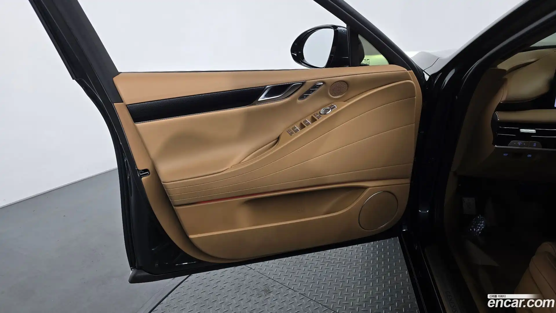G80 Genesis 2025.2-INNER-034