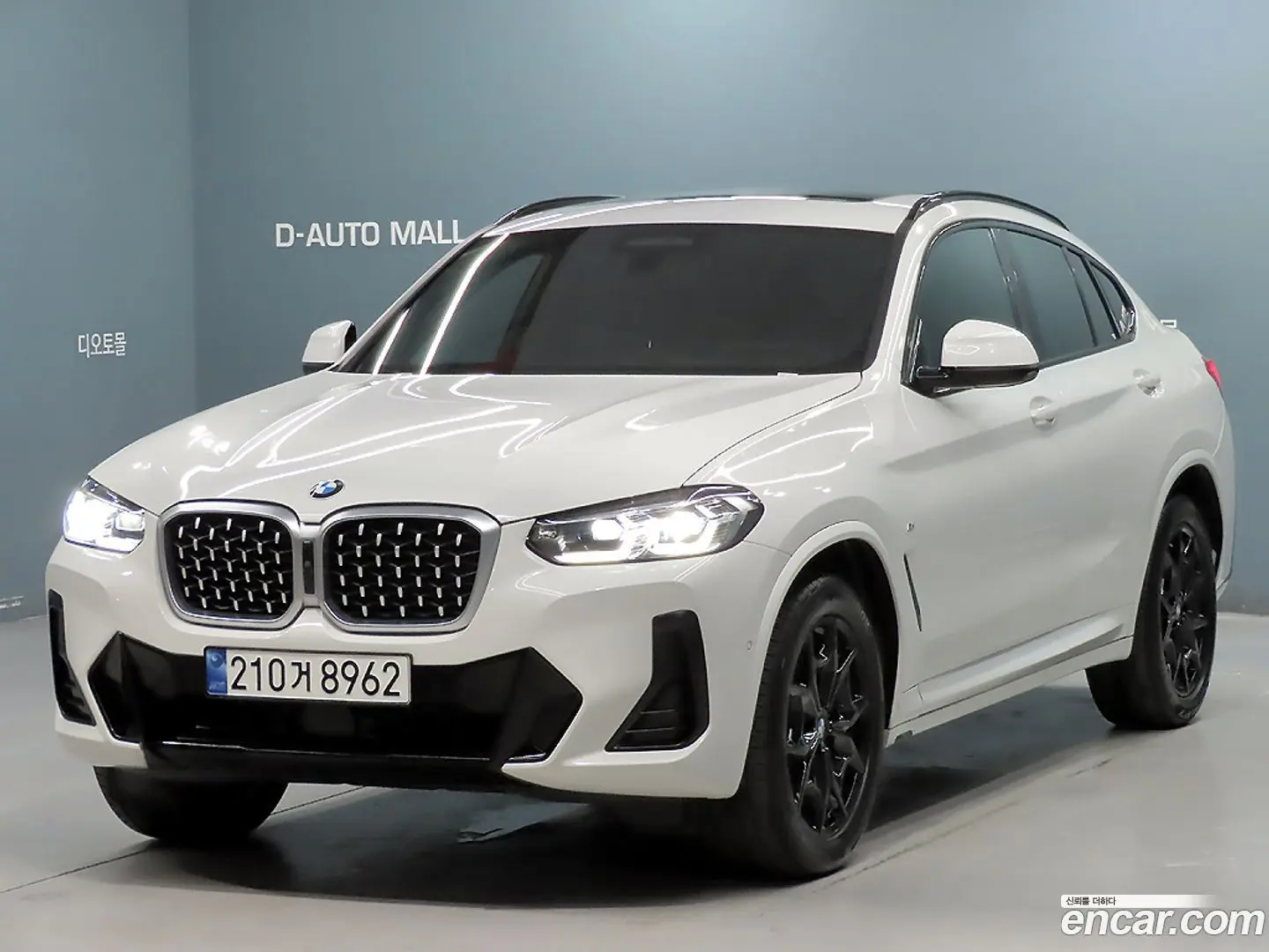 Main__Slider__Photo:X4 BMW 2023.6-0