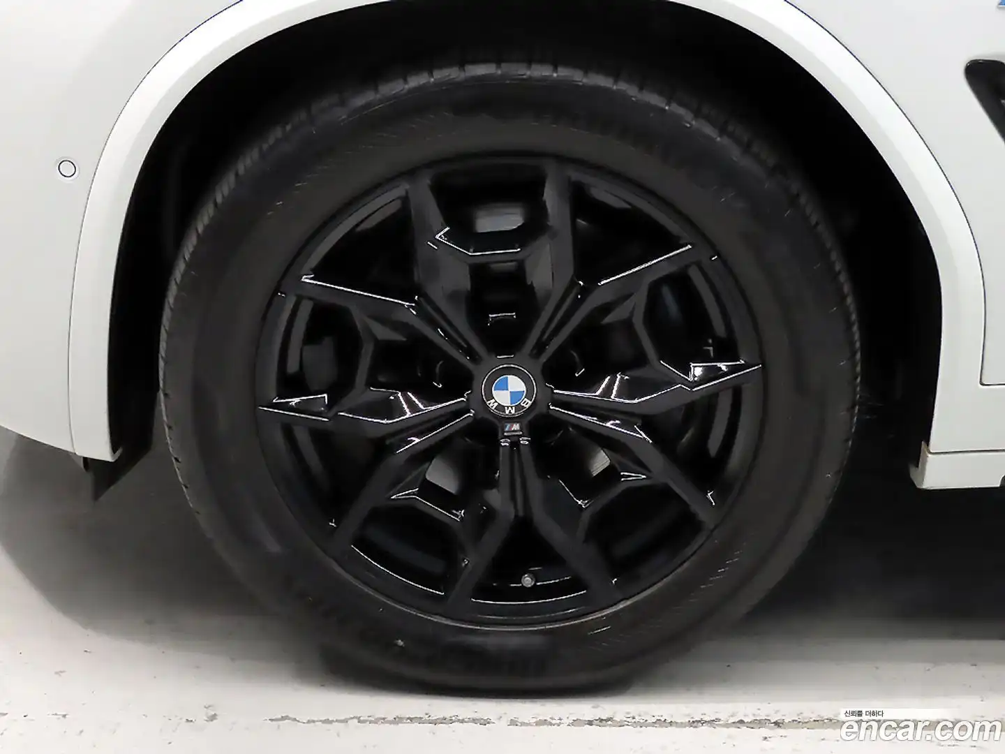 X4 BMW 2023.6-OPTION-024