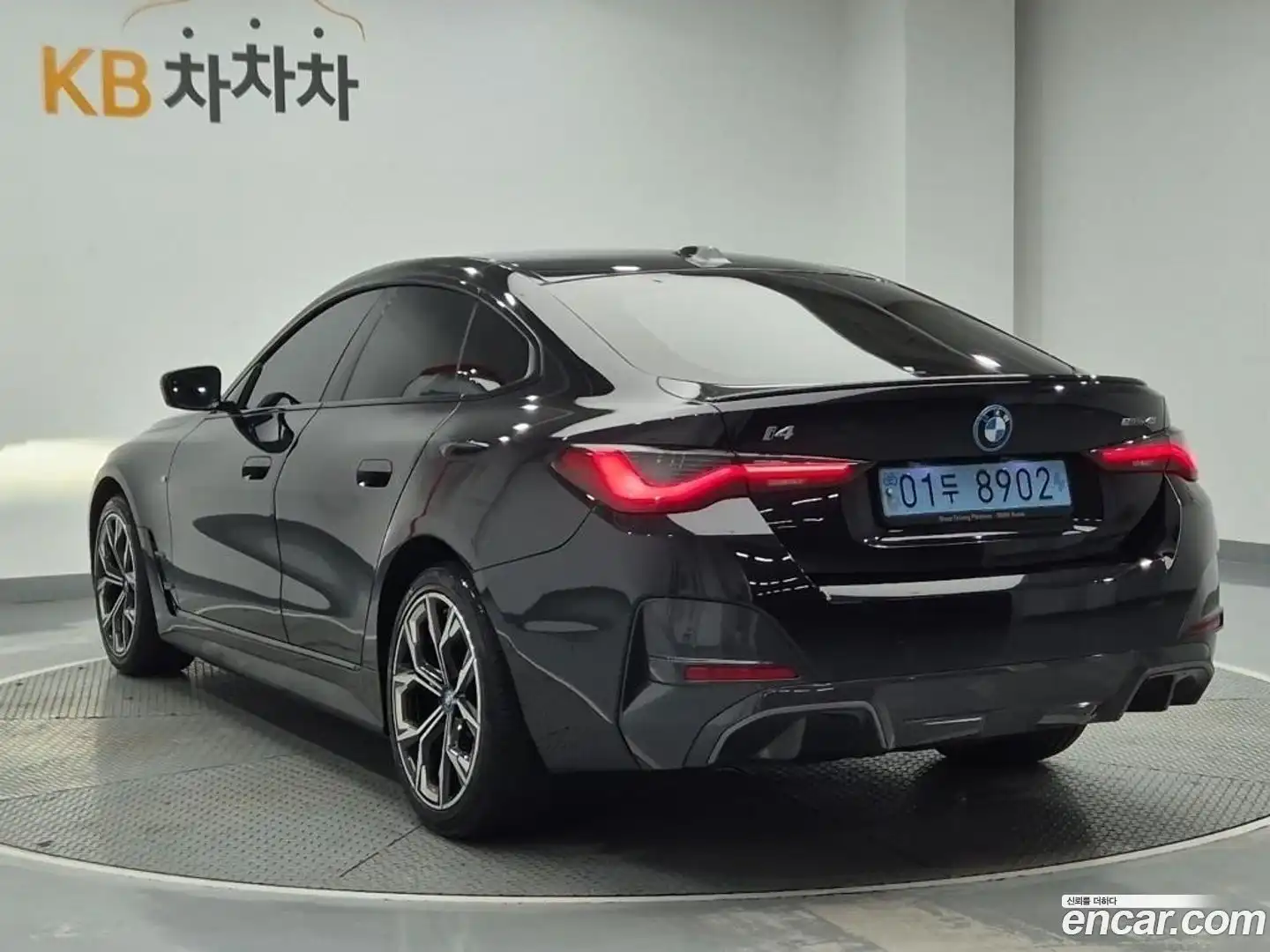 i4 BMW 2023.0-OUTER-002