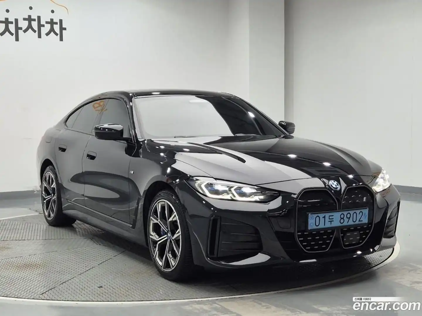 i4 BMW 2023.0-OUTER-004
