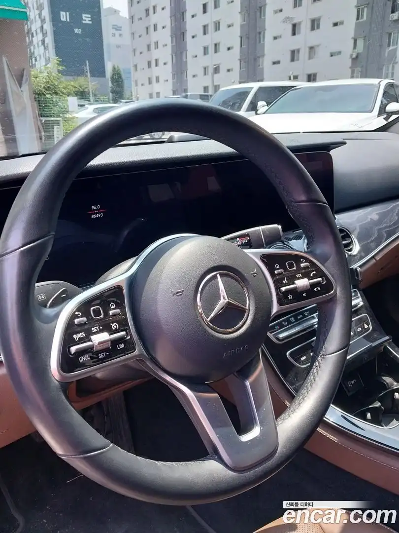 E-Class Mercedes-Benz 2019.2-OPTION-015