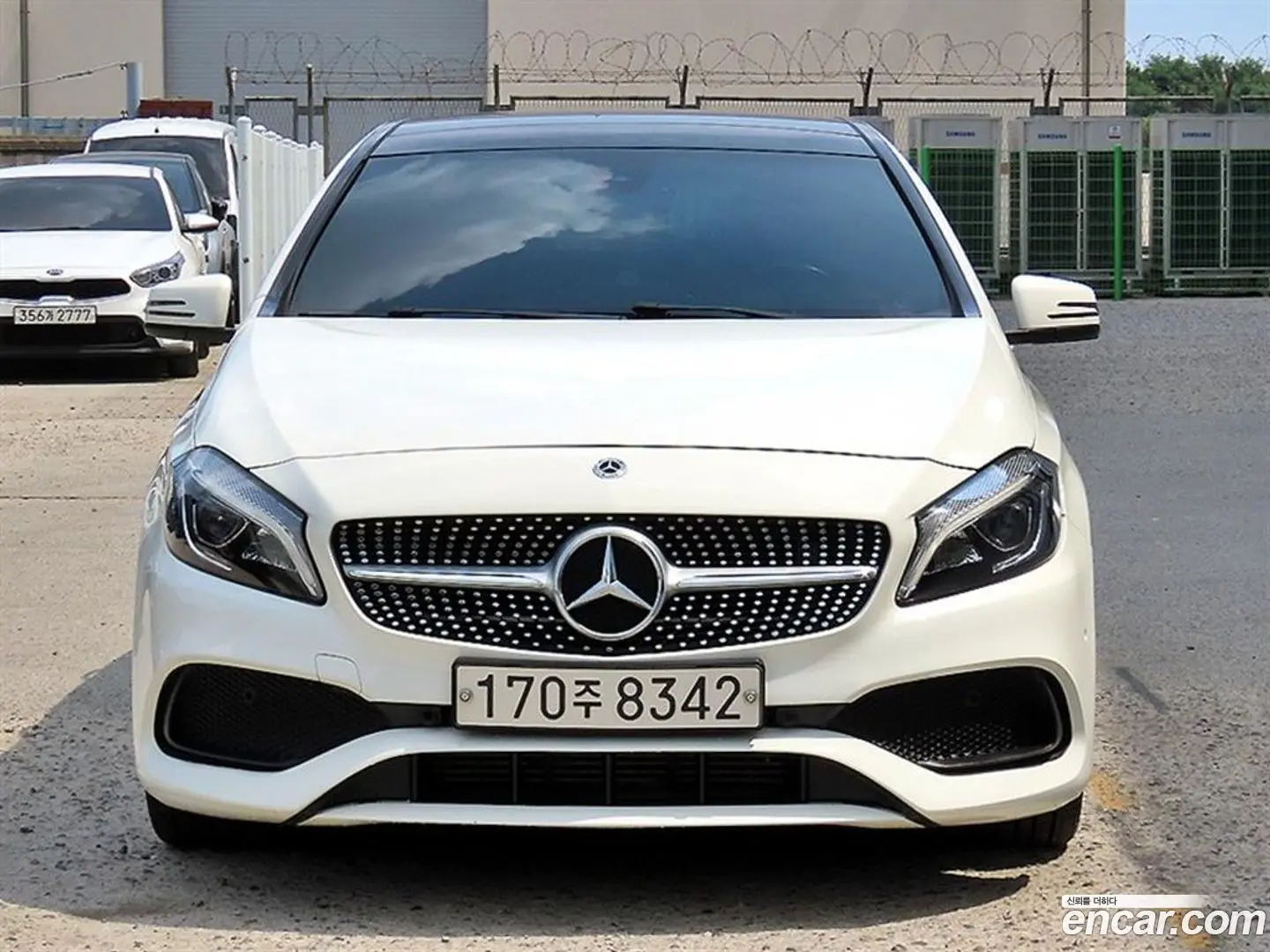 Main__Slider__Photo:A-Class Mercedes-Benz 2017.7-0