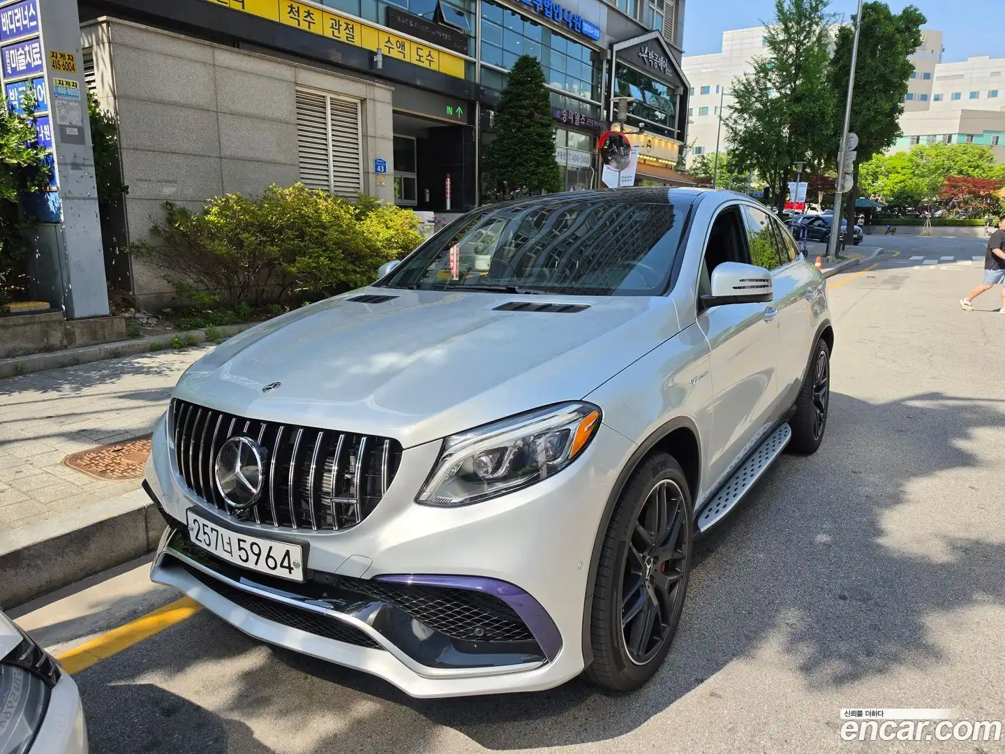 GLE-Class Mercedes-Benz 2019.11-OUTER-001