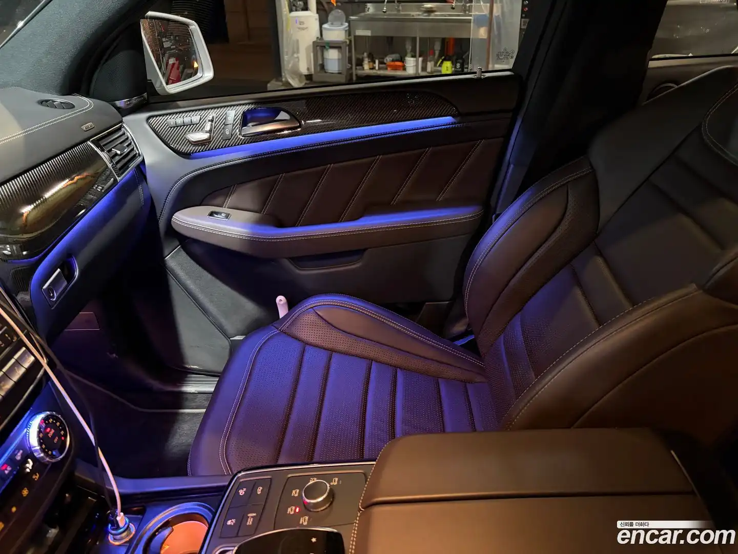 GLE-Class Mercedes-Benz 2019.11-INNER-008