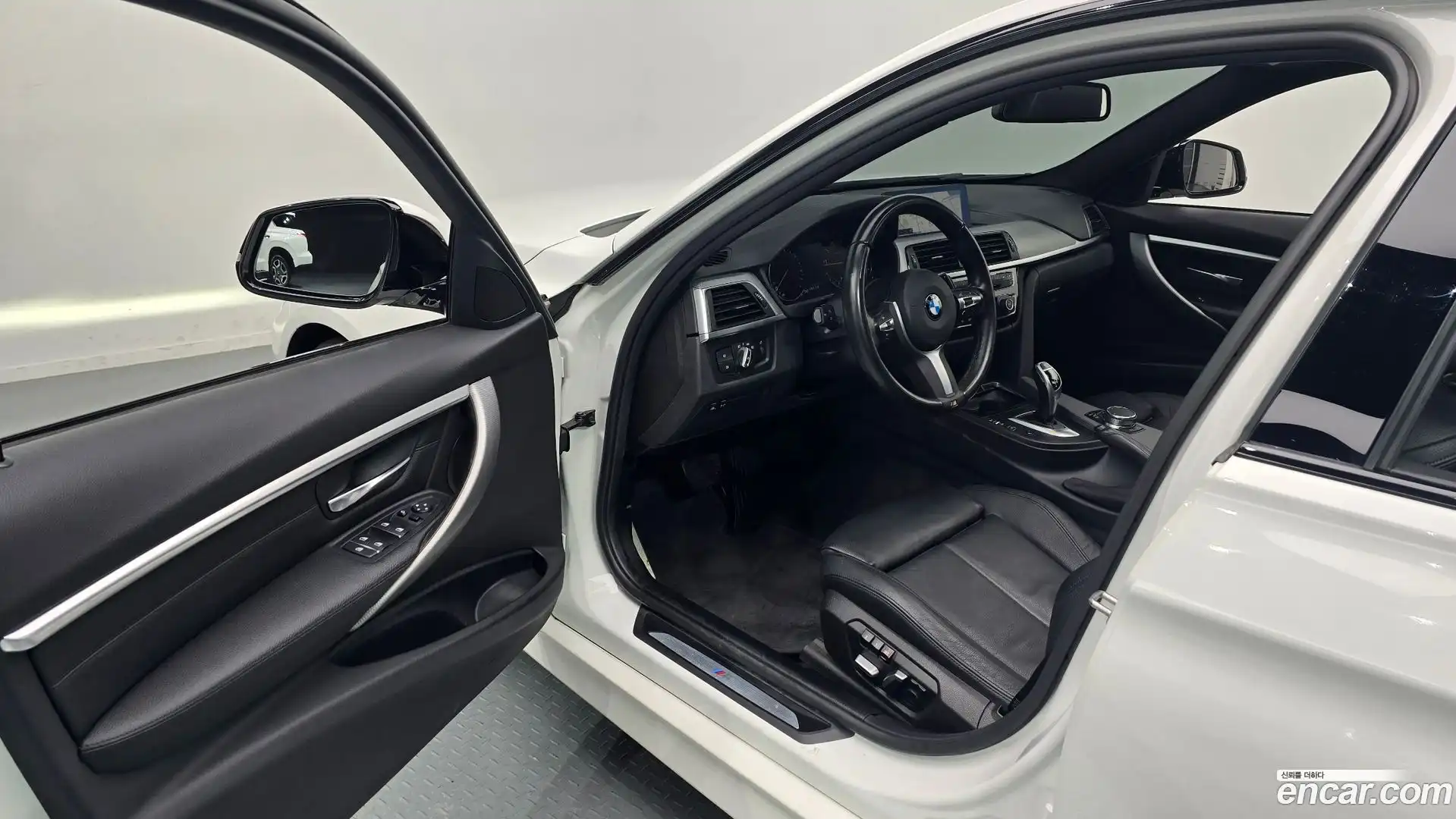 3-Series BMW 2018.6-OPTION-015