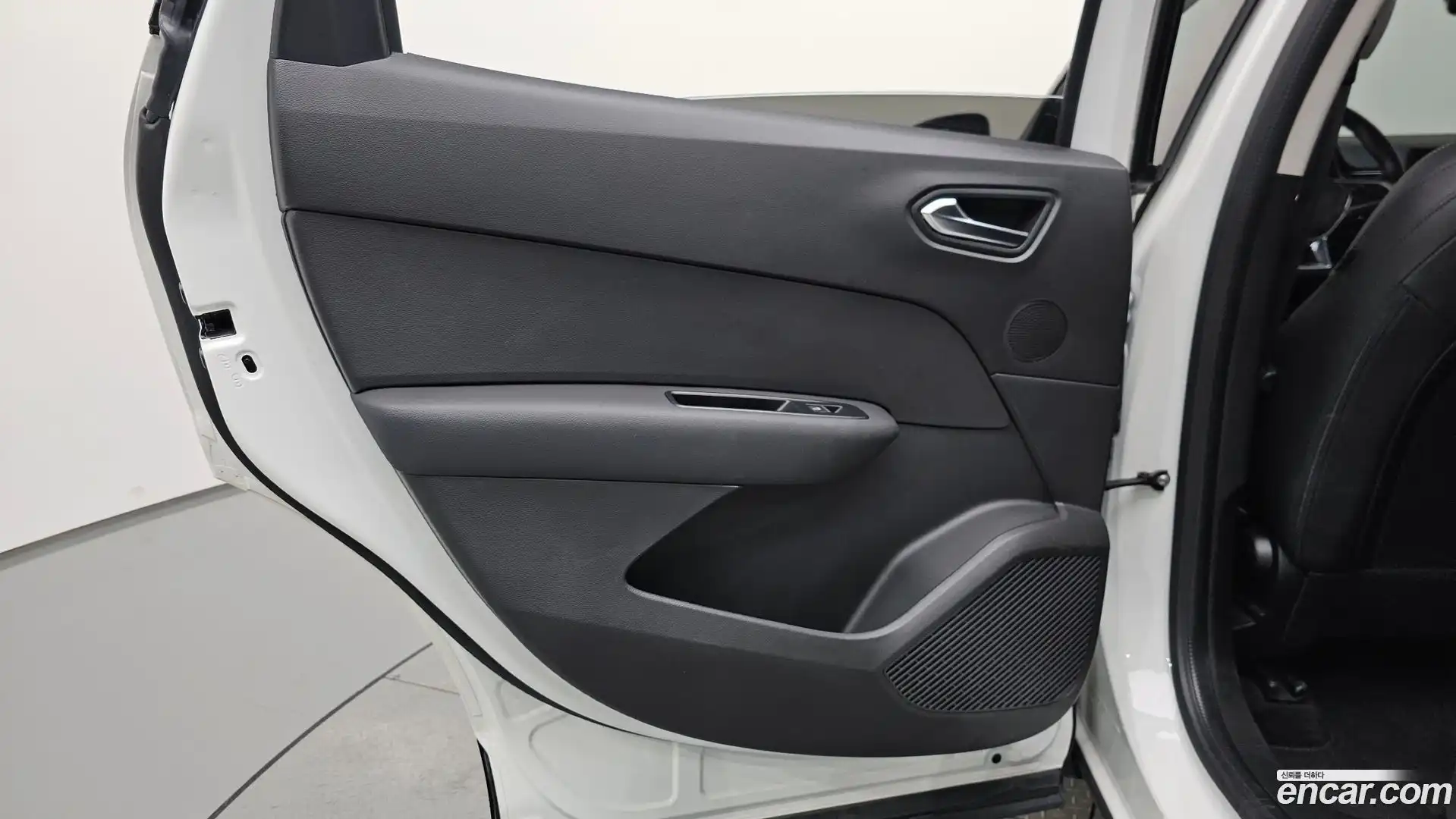 XM3 Renault Korea 2021.0-INNER-035