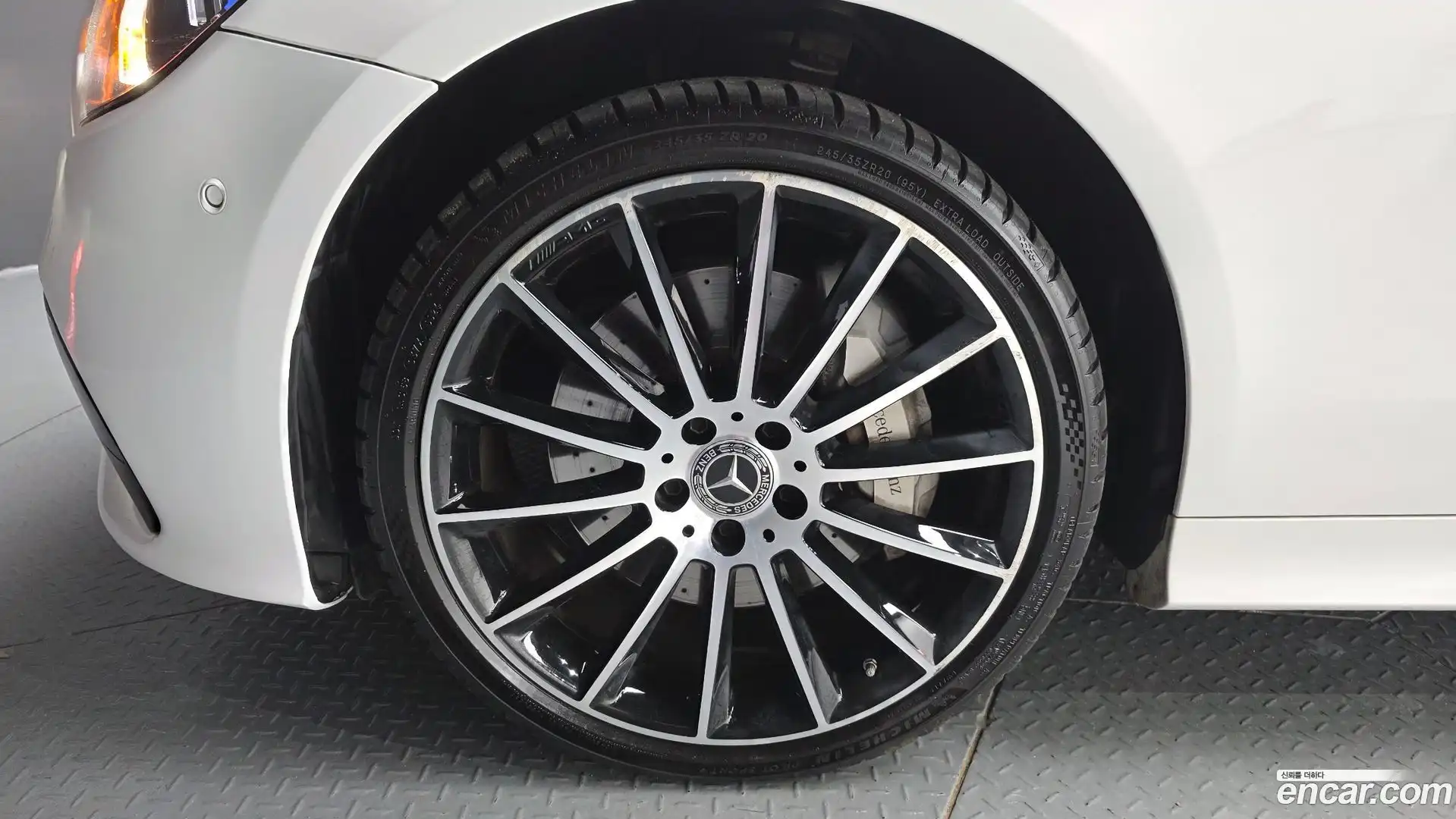 E-Class Mercedes-Benz 2022.3-OUTER-005