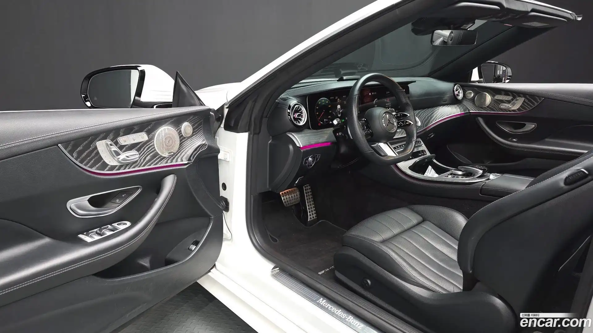E-Class Mercedes-Benz 2022.3-INNER-010