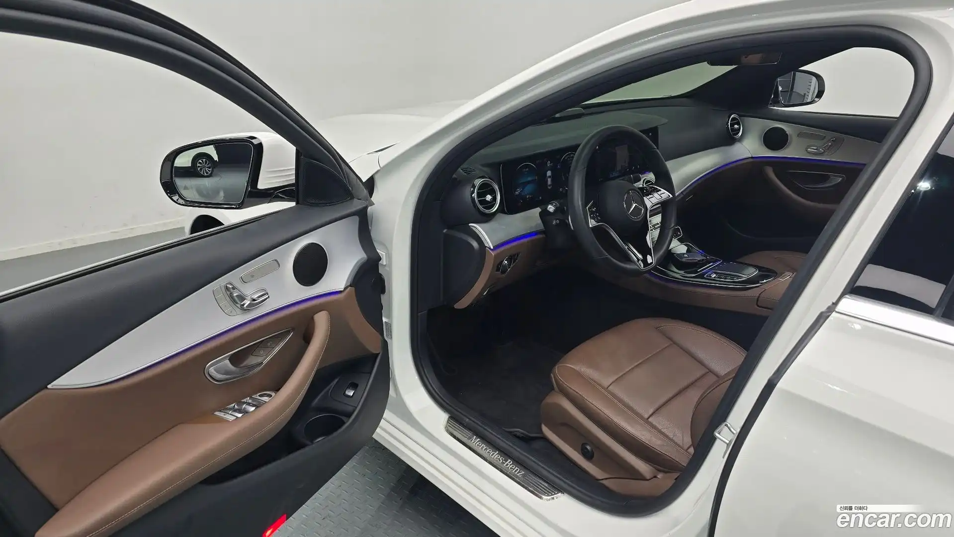 E-Class Mercedes-Benz 2021.7-OPTION-015