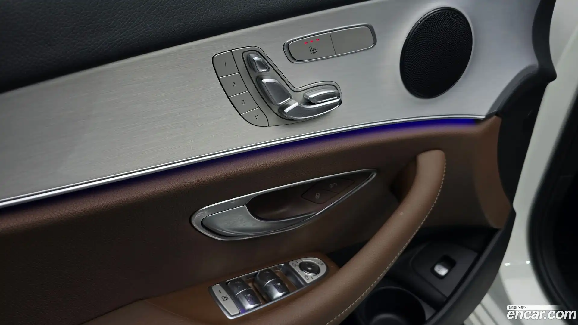 E-Class Mercedes-Benz 2021.7-OPTION-024