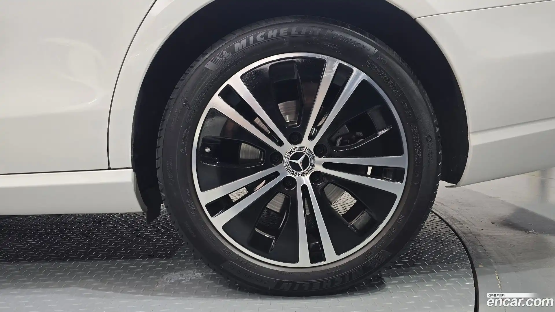 E-Class Mercedes-Benz 2021.7-OUTER-031
