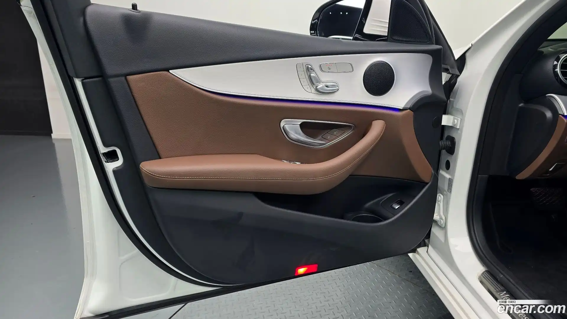 E-Class Mercedes-Benz 2021.7-INNER-034