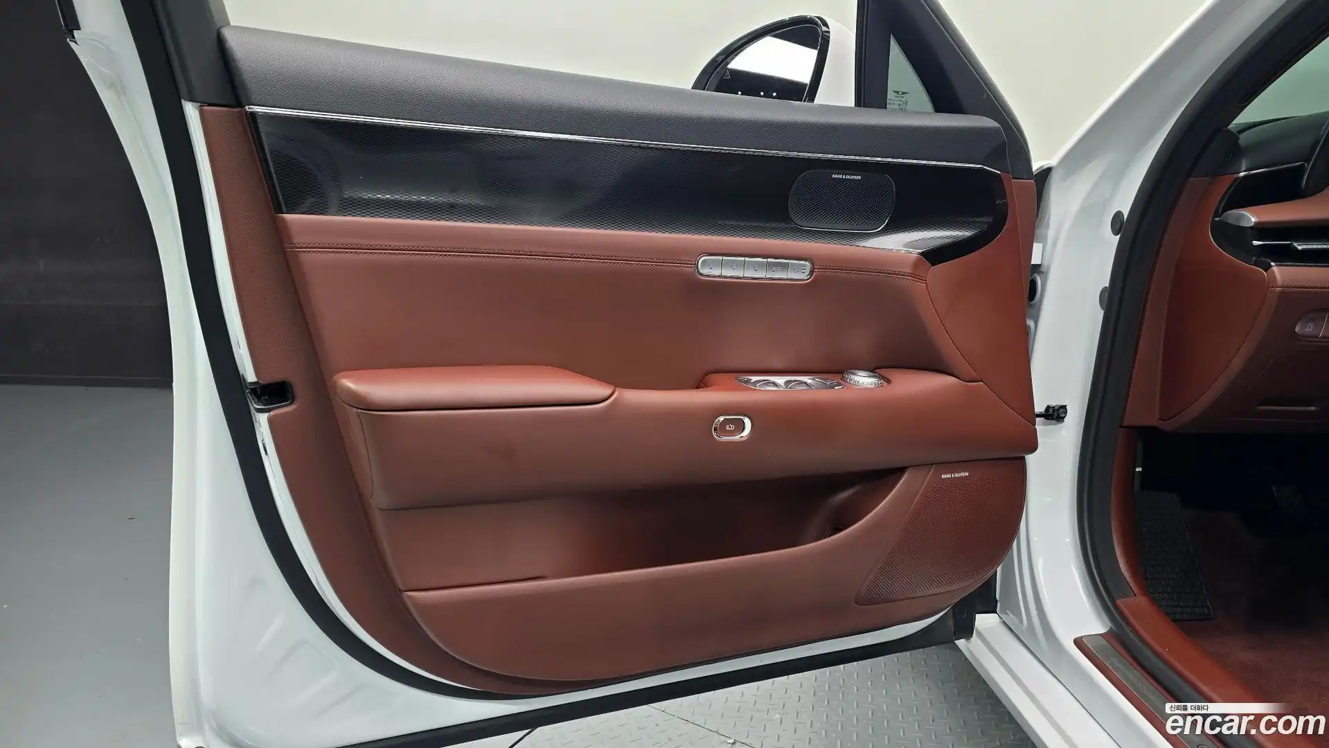 G90 Genesis 2022.8-INNER-034