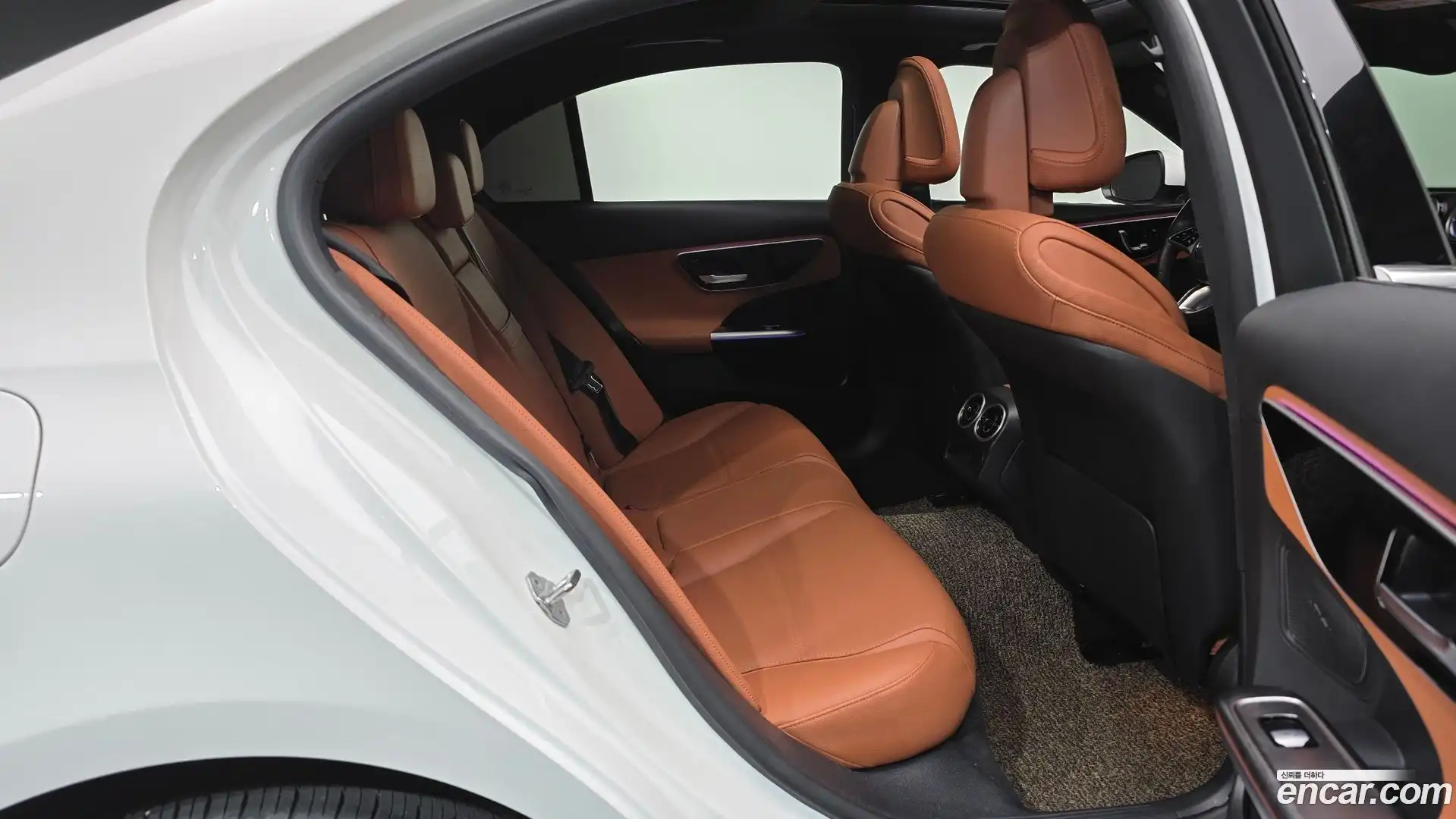 C-Class Mercedes-Benz 2022.10-OPTION-015