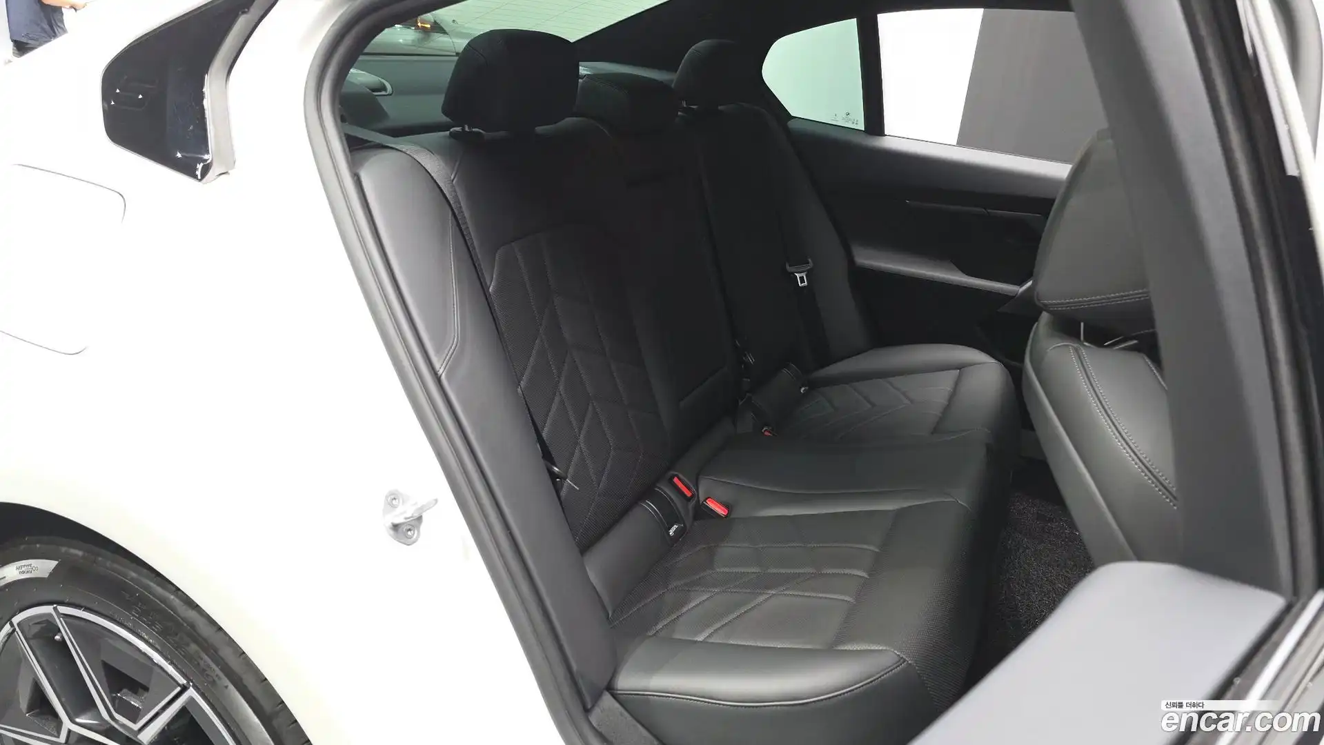 5-Series BMW 2025.6-OPTION-016