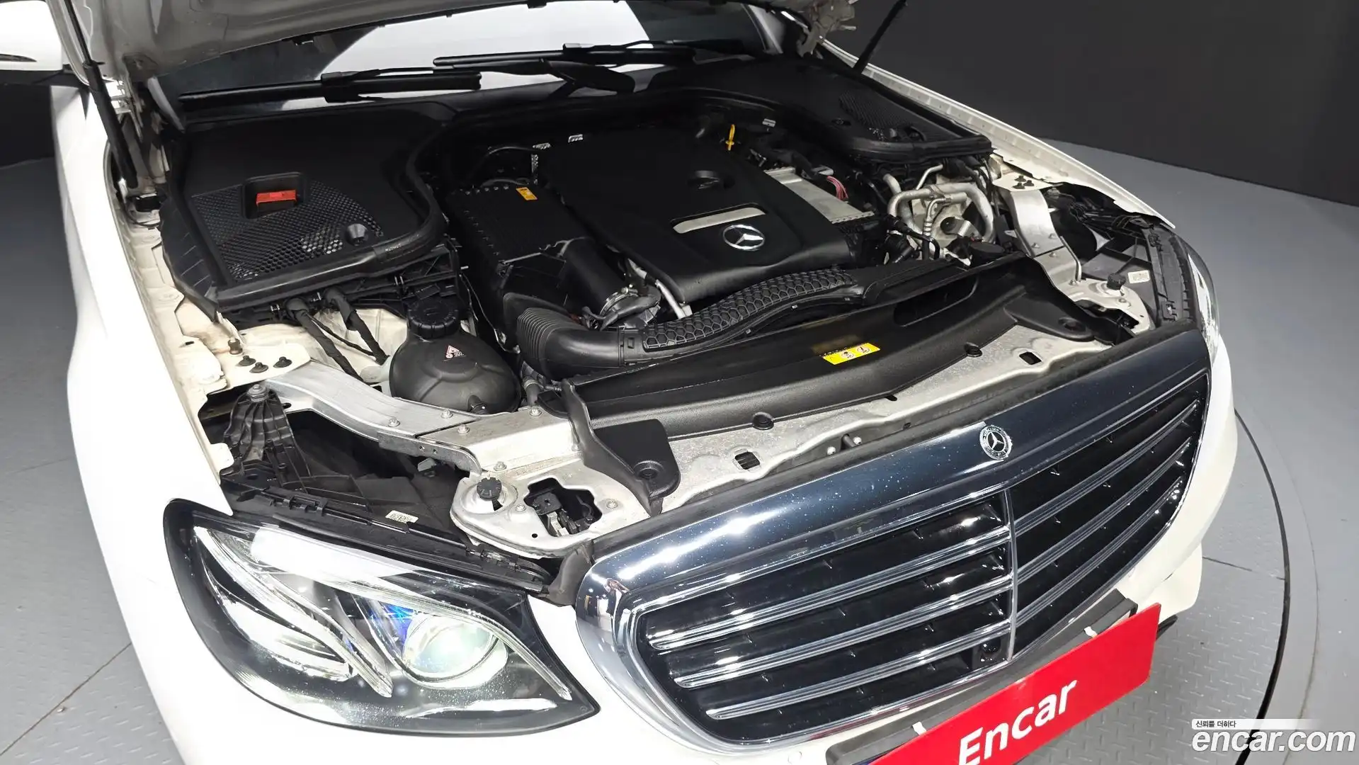E-Class Mercedes-Benz 2018.6-OUTER-006