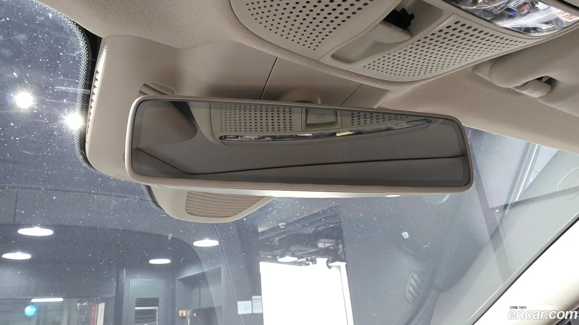E-Class Mercedes-Benz 2018.6-OPTION-047