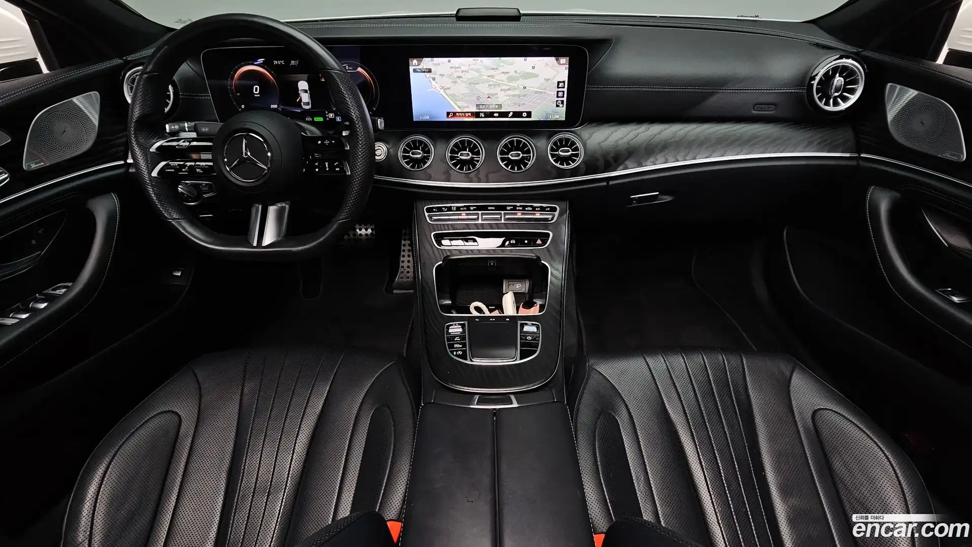 CLS-Class Mercedes-Benz 2022.2-INNER-007