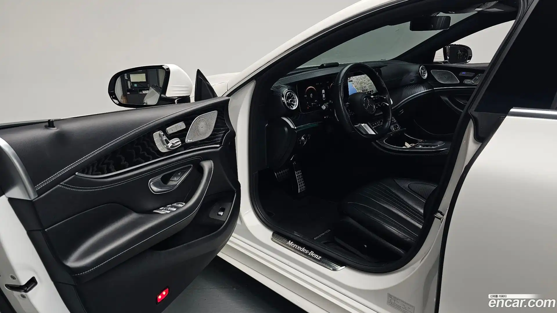 CLS-Class Mercedes-Benz 2022.2-INNER-010