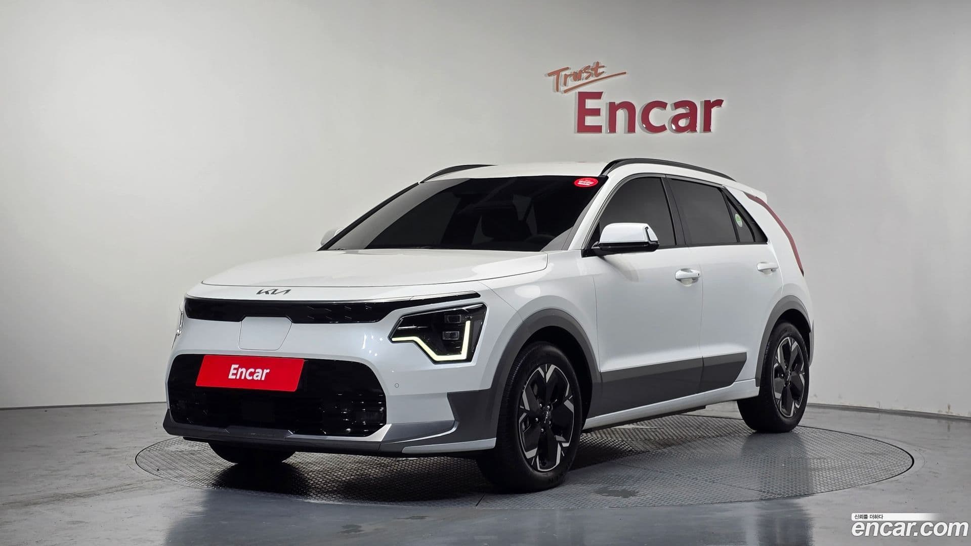 Main__Slider__Photo:Niro Kia 2022.5-0