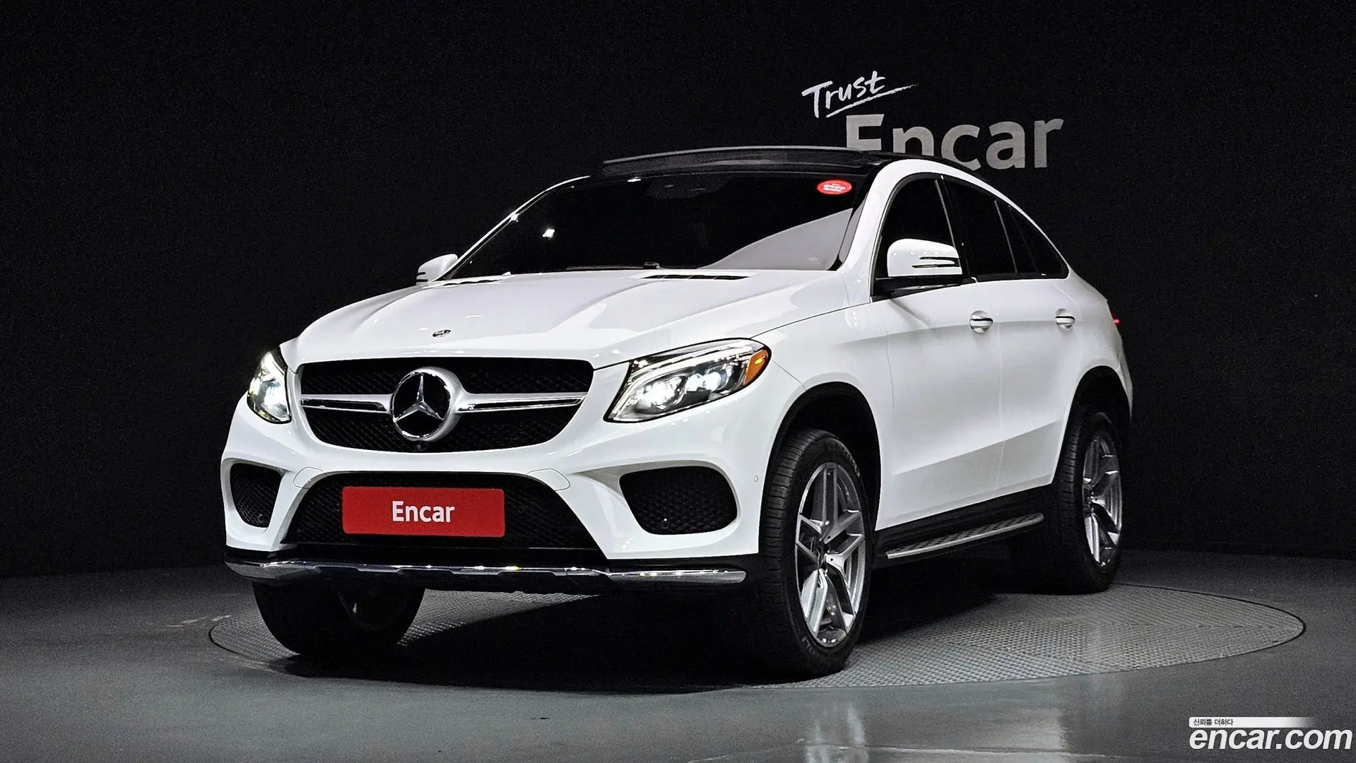 Main__Slider__Photo:GLE-Class Mercedes-Benz 2018.5-0