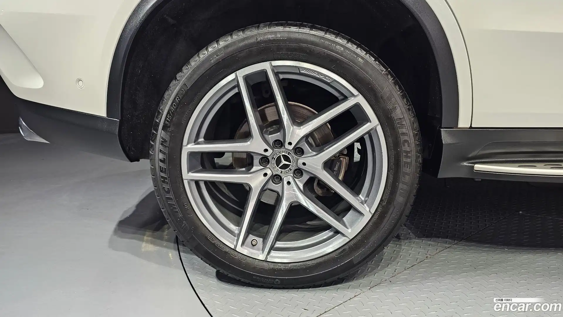 GLE-Class Mercedes-Benz 2018.5-OUTER-005