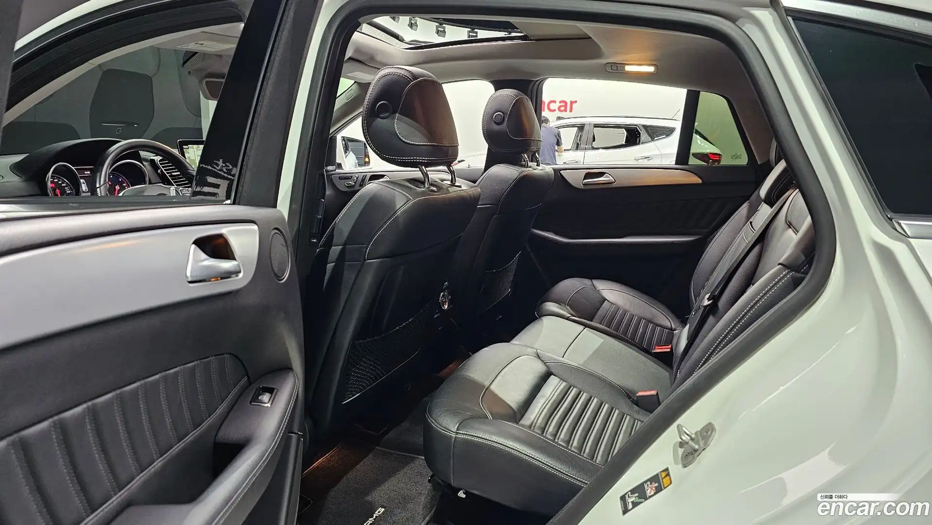 GLE-Class Mercedes-Benz 2018.5-OPTION-015