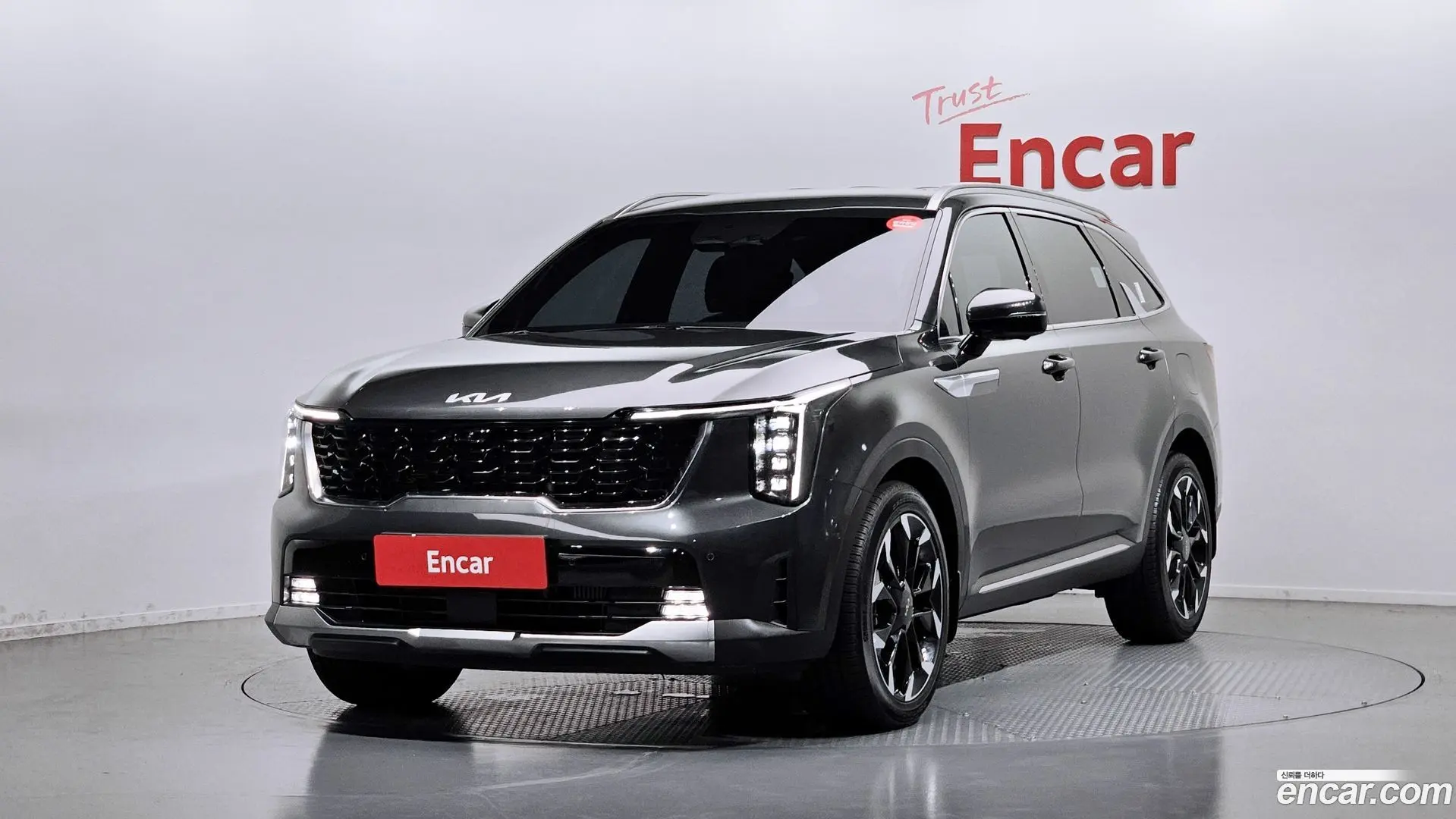 Main__Slider__Photo:Sorento Kia 2025.4-0