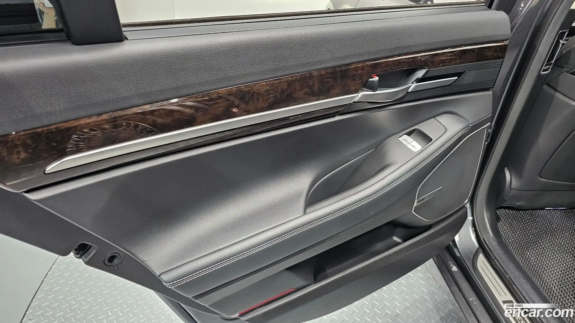 G90 Genesis 2019.5-INNER-035