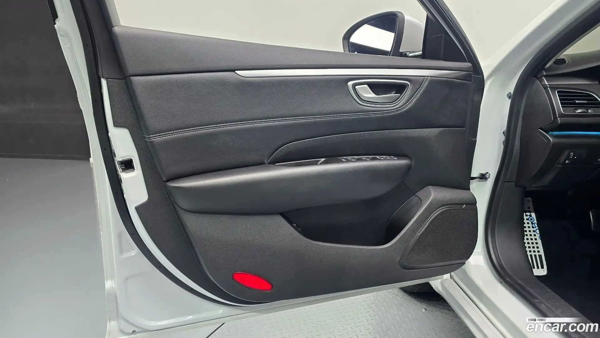 SM6 Renault Korea 2022.6-INNER-034