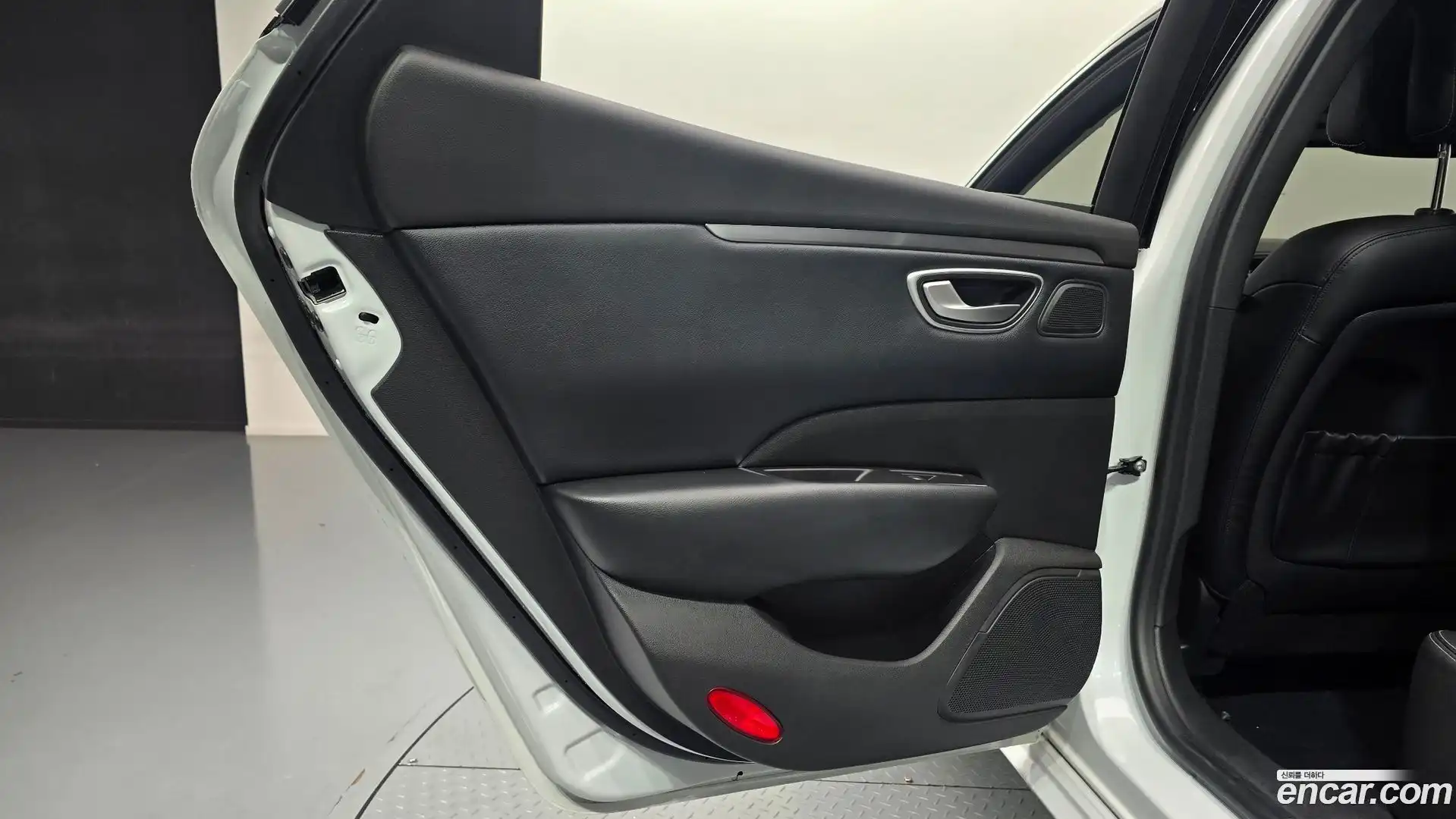 SM6 Renault Korea 2022.6-INNER-035