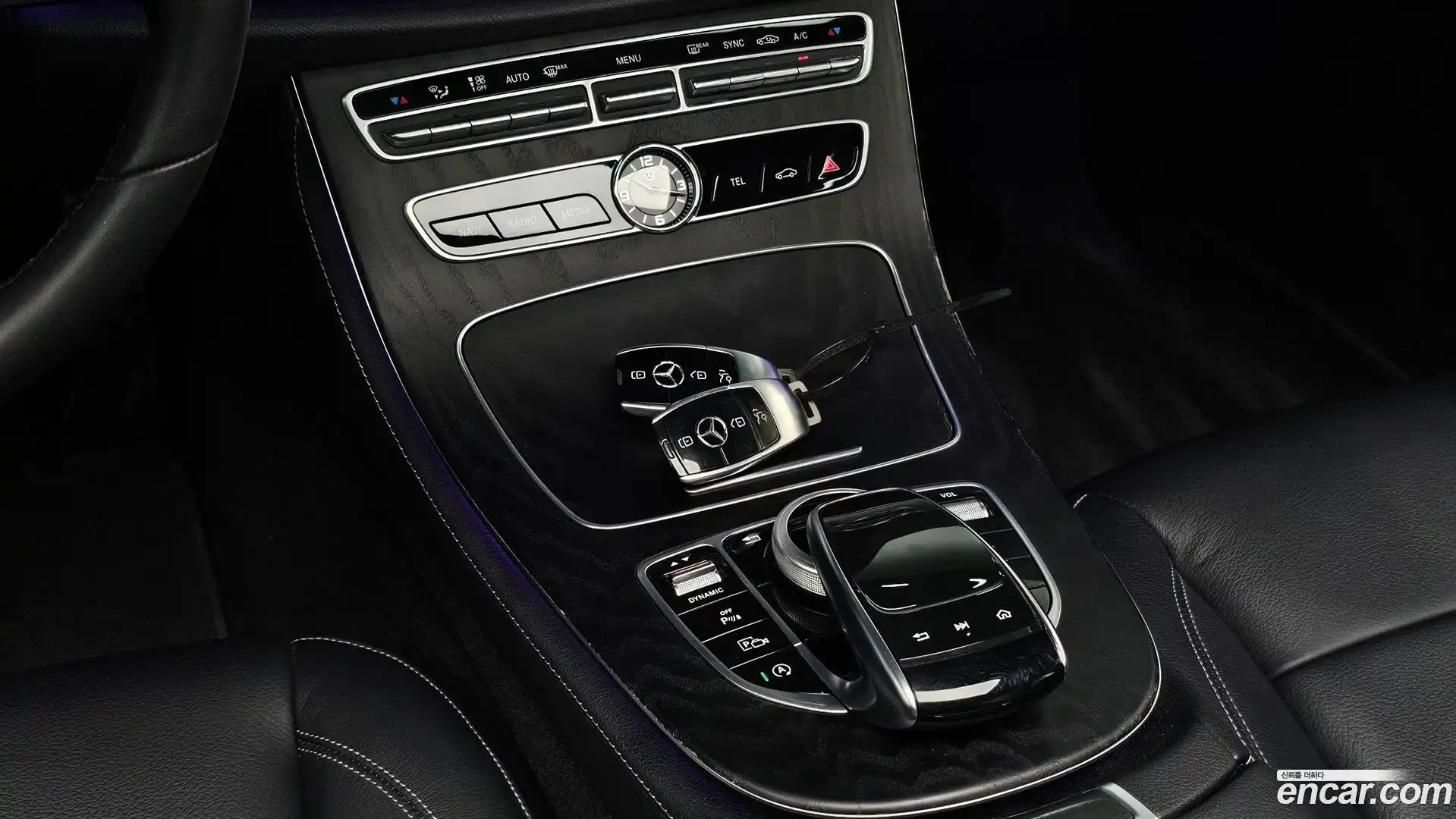 E-Class Mercedes-Benz 2020.5-OPTION-019