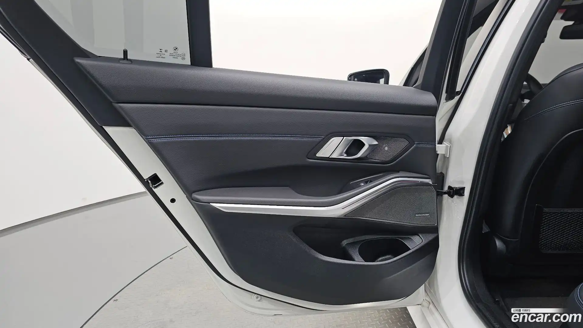 3-Series BMW 2020.3-INNER-035