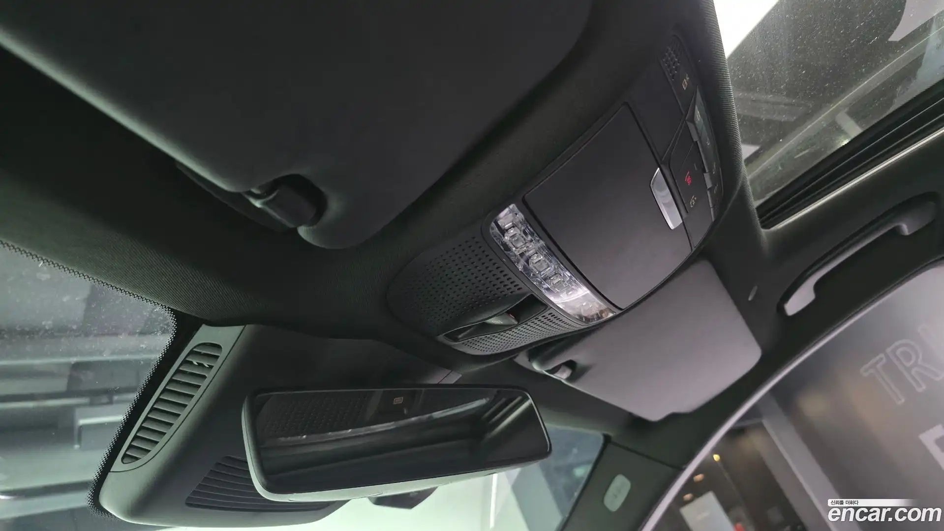 C-Class Mercedes-Benz 2019.4-OPTION-023