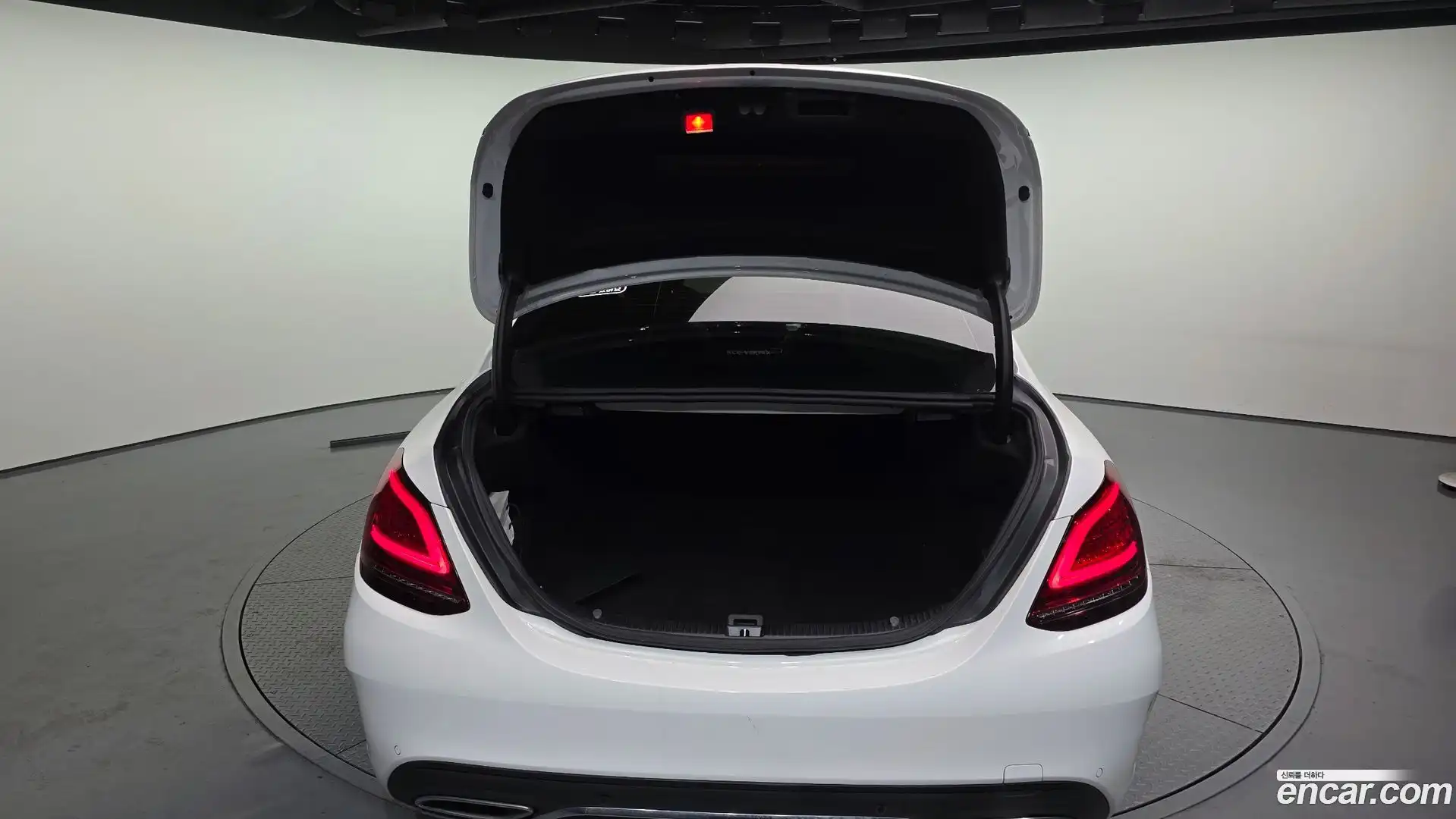 C-Class Mercedes-Benz 2019.4-OPTION-024
