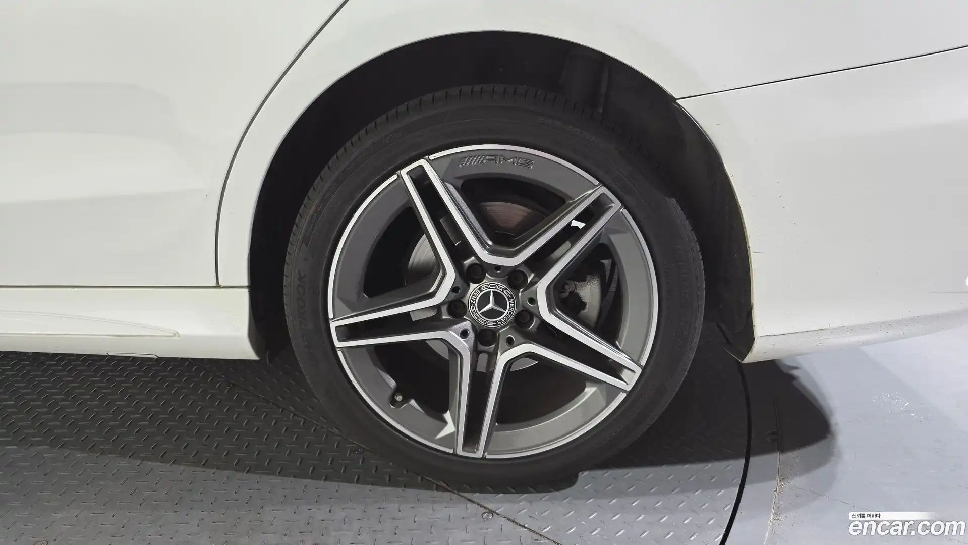 C-Class Mercedes-Benz 2019.4-OUTER-031