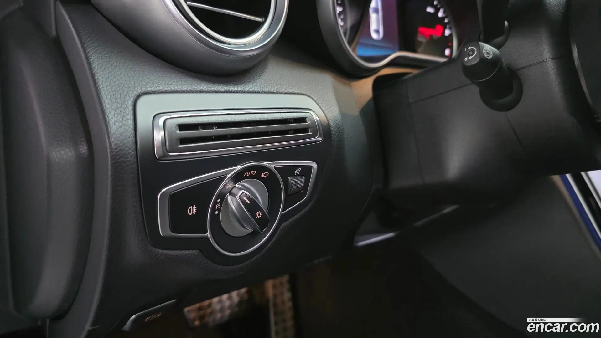 C-Class Mercedes-Benz 2019.4-OPTION-044