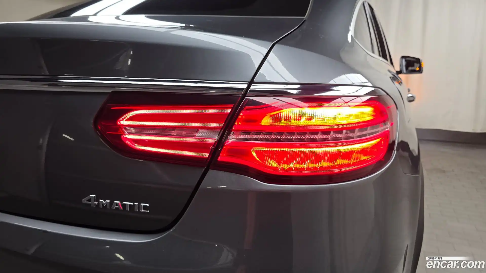 GLE-Class Mercedes-Benz 2018.9-OUTER-033