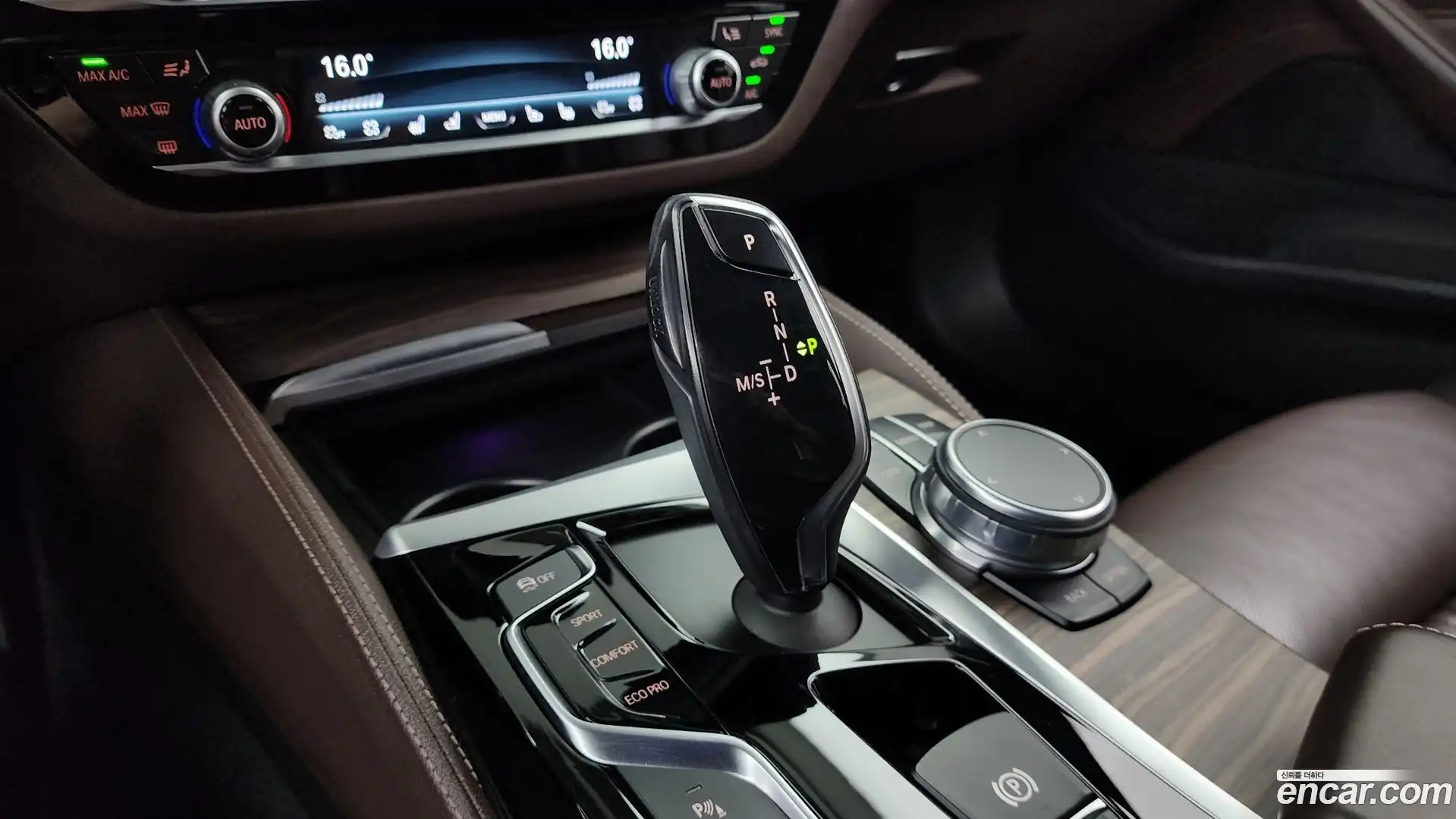 5-Series BMW 2018.0-INNER-009