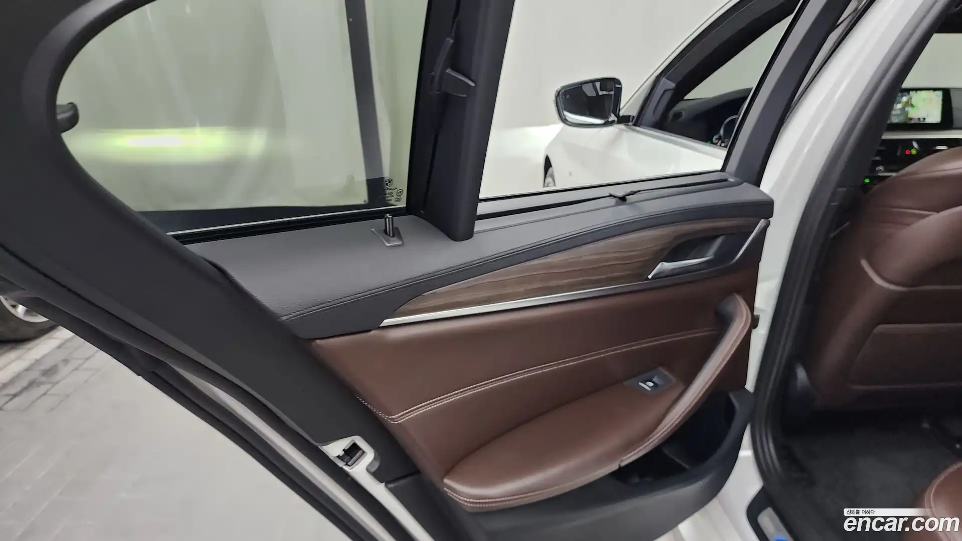 5-Series BMW 2018.0-INNER-035