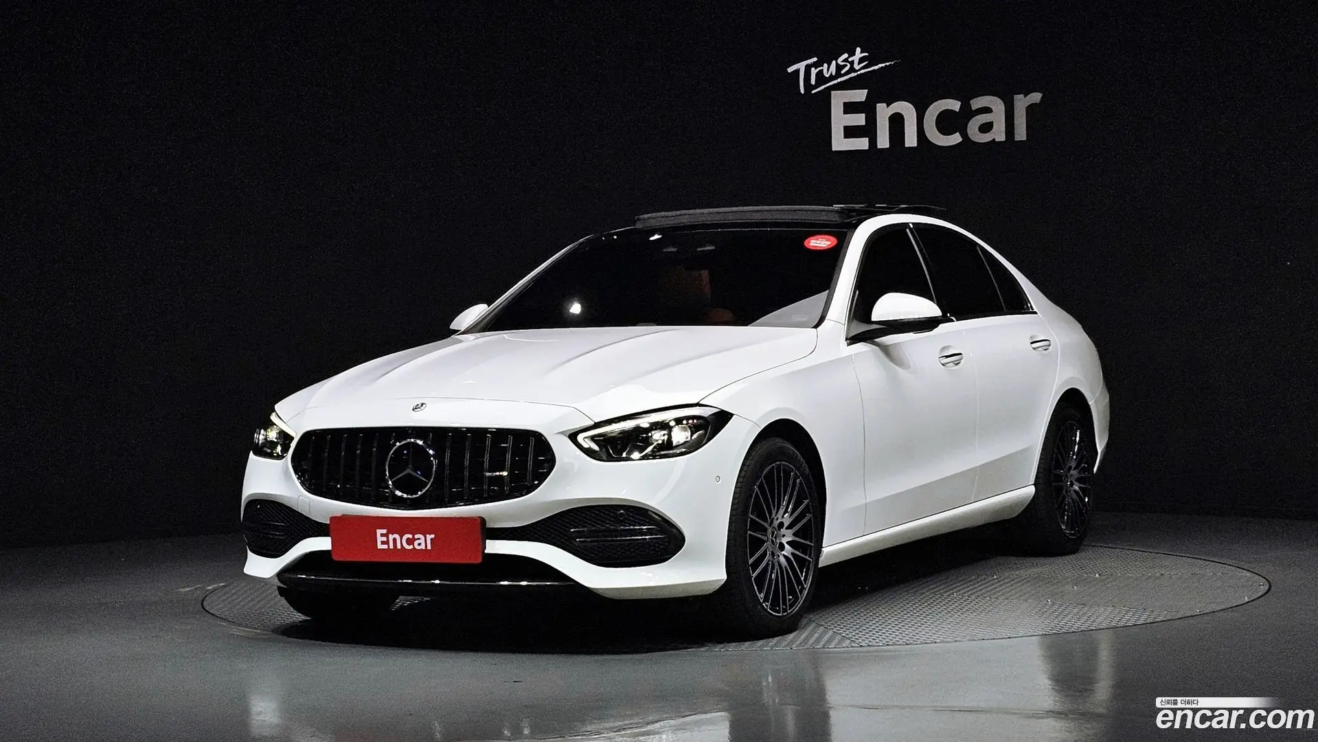 Main__Slider__Photo:C-Class Mercedes-Benz 2024.7-0