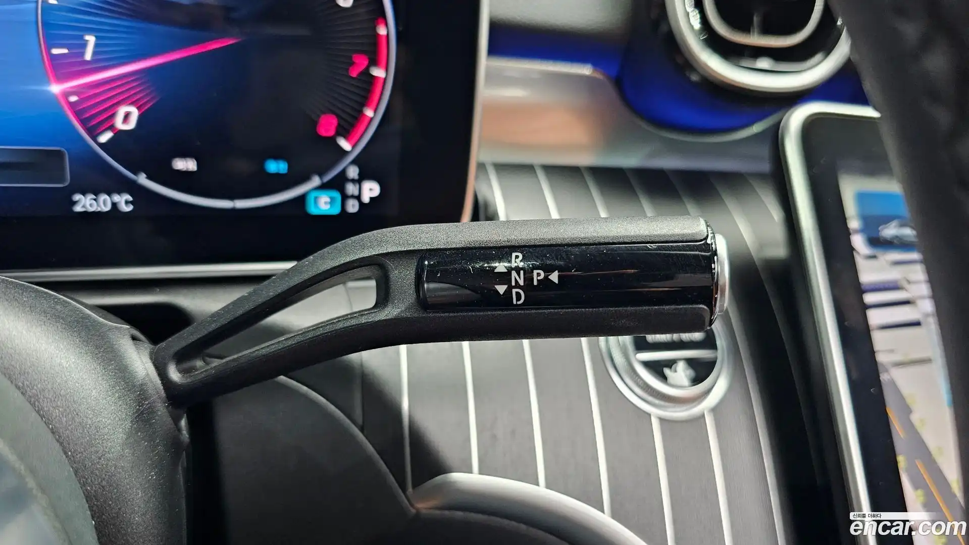 C-Class Mercedes-Benz 2024.7-INNER-009