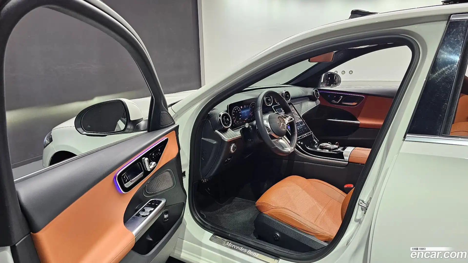C-Class Mercedes-Benz 2024.7-INNER-010