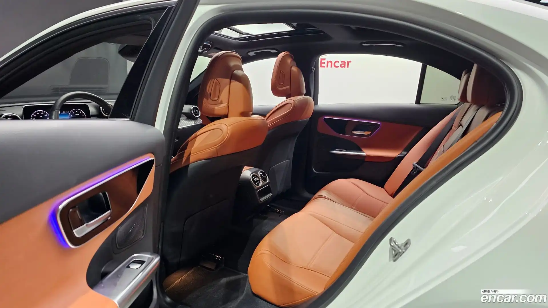 C-Class Mercedes-Benz 2024.7-OPTION-015